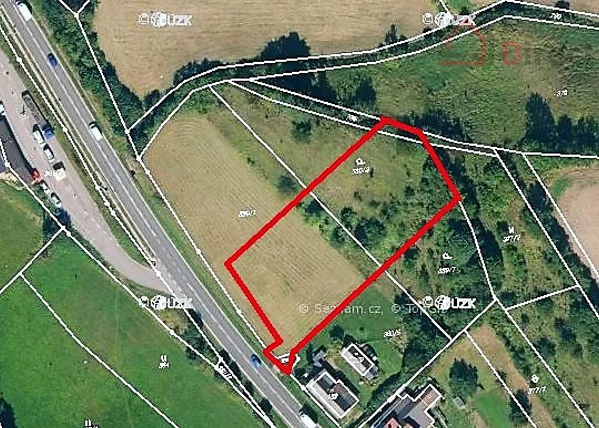 Prodej stavebního pozemku 3070 m²